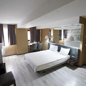 Hotel Time Mecidiyekoy Istanboel