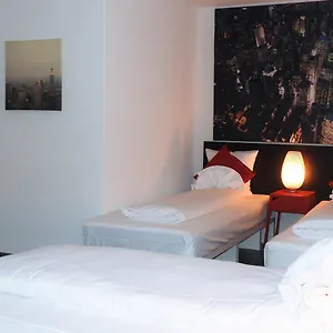 Inside Five Aparthotel Zürich